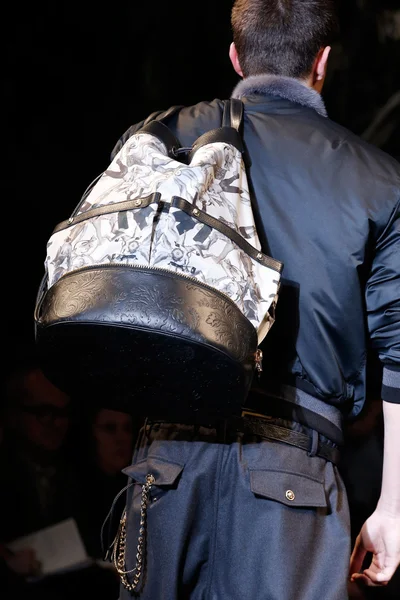 Look 61